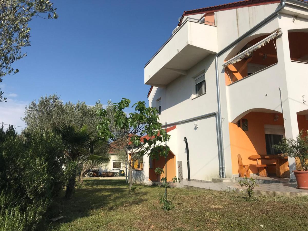 Apartmani Livk Debeljak المظهر الخارجي الصورة