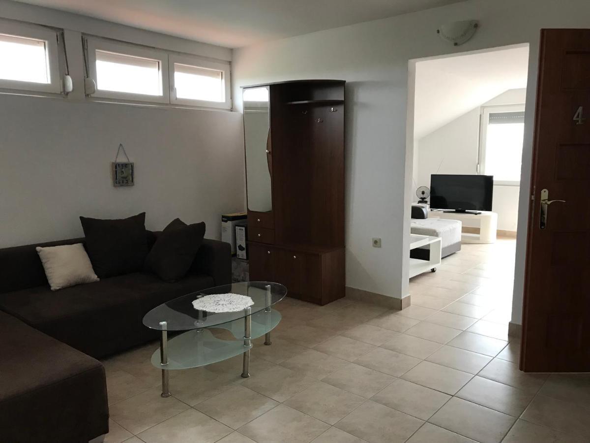 Apartmani Livk Debeljak المظهر الخارجي الصورة