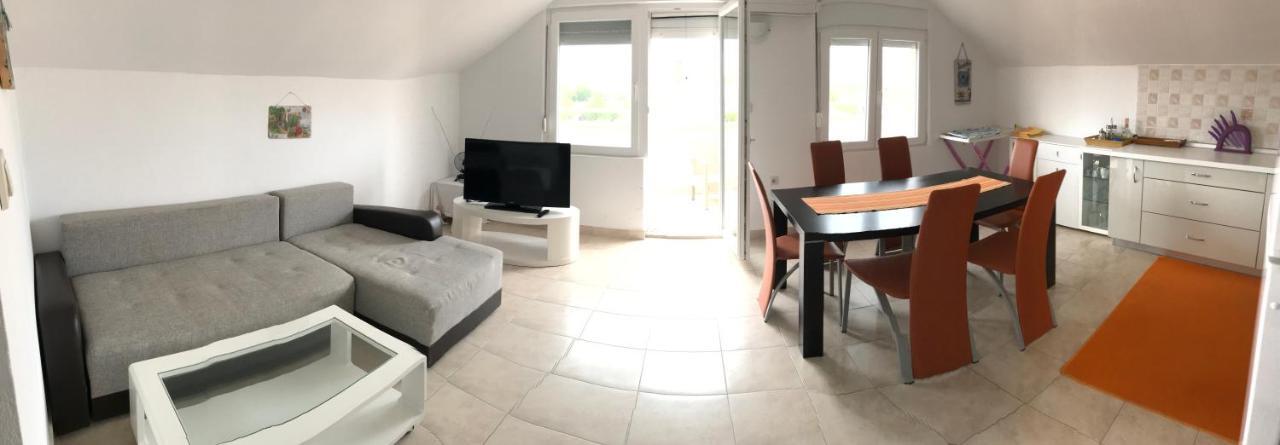 Apartmani Livk Debeljak المظهر الخارجي الصورة
